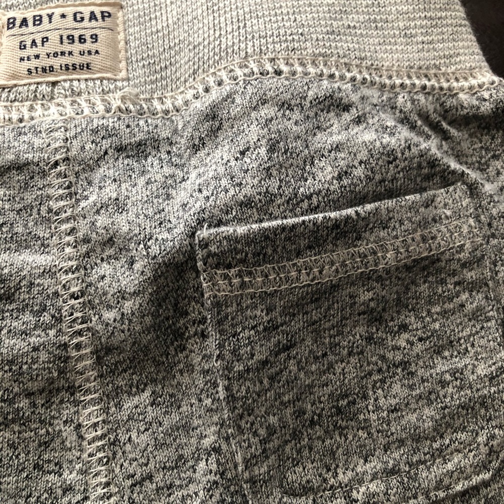 🍁 4/$20 Sale - Gap Baby Boy Joggers 🍁 - Picture 6 of 7